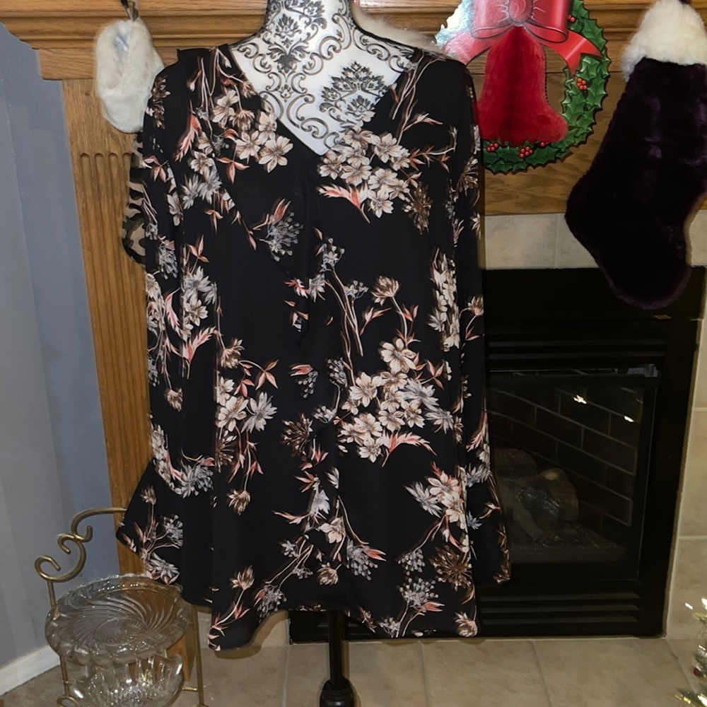 💗3/$12💗 Floral Plus Size Roz & Ali Blouse